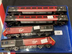 Toys: Model railways Hornby OO scale Class 43 125 High Speed Train Set MK3 coaches Virgin livery.