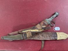 Edged Weapons: Late 19th/early 20th cent. Jambalaya curved dagger with ornately decorated white