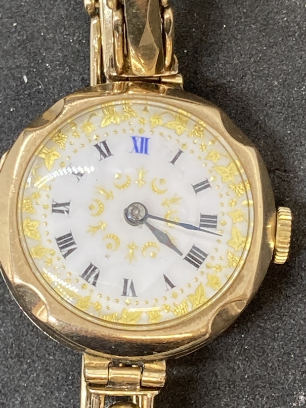 Watches: Hallmarked gold 375 Bird in Ring ladies wristwatch, cased and bracelet stamped. 18g - Image 2 of 4