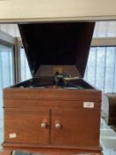 Phonographs: HMV table model gramophone No. 2 soundbox.
