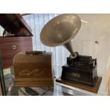 Mechanical Music: Edison Black Gem phonograph in original oak box retailed by Musikhaus Ruekmich,