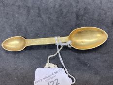 Hallmarked Silver: Gilt medicine spoon hallmarked London 1871, sponsors mark George Angell. Weight