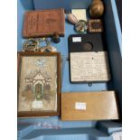 Collectables: Capt. Ruggs Flashing Disc for Morse signalling, boxed set of weights, Saxons
