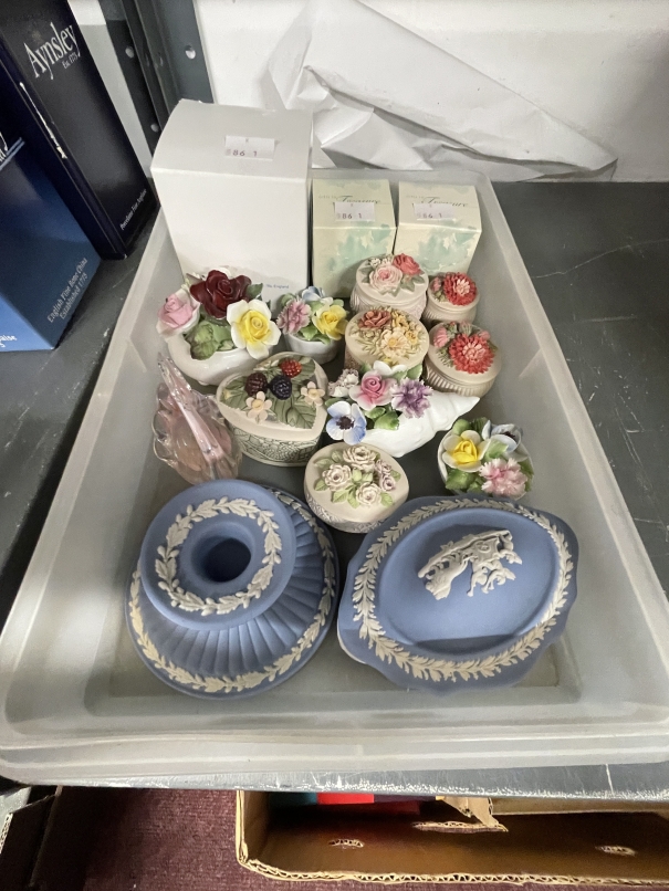 20th cent. Ceramics: Wedgwood blue Jasperware candle holder and oval trinket box, Royal Doulton