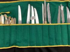Platedware: Dinner knives with various assorted handles, Inox, etc. x 18, thirteen silver plated