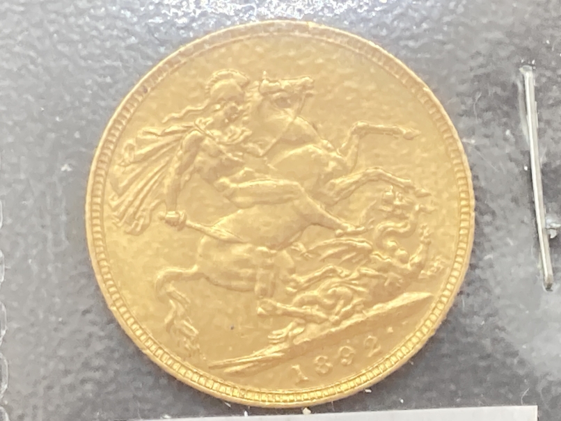 Gold Coins: Full Sovereign Queen Victoria 1892.