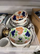 Ceramics: Mixed lot to include two Gaudy Welsh pottery bowls, a cream ware bowl, a Spode dish, etc.