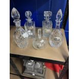 Glassware: Decanters, selection of five 19th and 20th cent. Crystal glass decanters with stoppers