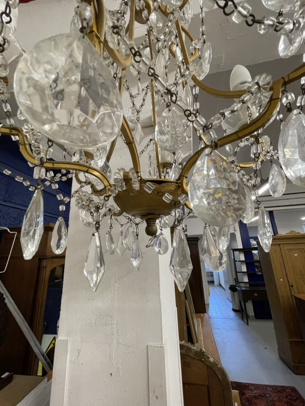 20th cent. Gilt chandeliers, the largest with six shaped branches, glass sconces and drops, 24ins - Bild 3 aus 5