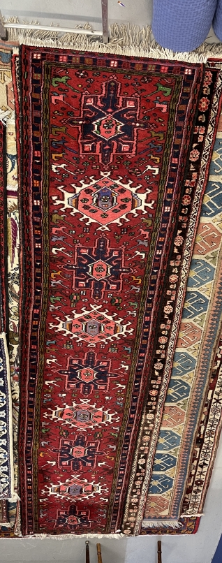 Carpets: 20th cent. Iranian runner. 120ins. x 28ins. Plus a small Iranian rug. 48ins. x 36ins. (2) - Image 3 of 4