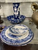 Oriental Ceramics: Mixed lot 19th cent. and later blue and white. (7)