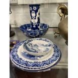 Oriental Ceramics: Mixed lot 19th cent. and later blue and white. (7)