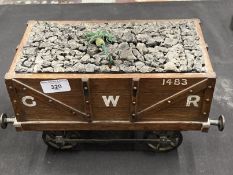 19th cent. Oak humidor in the form of a train's coal wagon with a simulated coal locking lift up lid