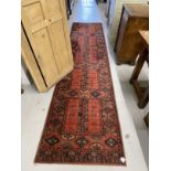 Carpets & Rugs: 20th cent. Turkoman runner madder red ground, five rectangular central panels with