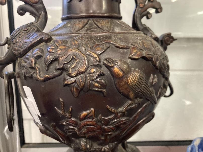 19th/20th cent. Japanese bronzed vase embossed decorated with floral and bird reliefs. Phoenix - Image 4 of 4