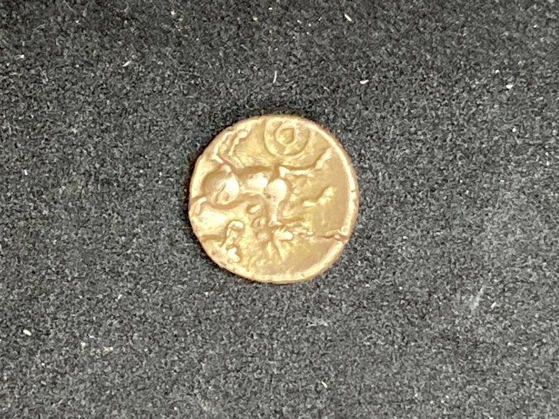 The Late Tom Hunter Collection Celtic Coins: Catuvellauni Andoco Crescent Wreath. Sills class 1,
