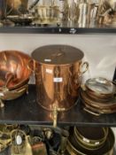 20th cent. Copper Kitchenalia: Urn with brass fittings, souffle dishes, bowls, etc.