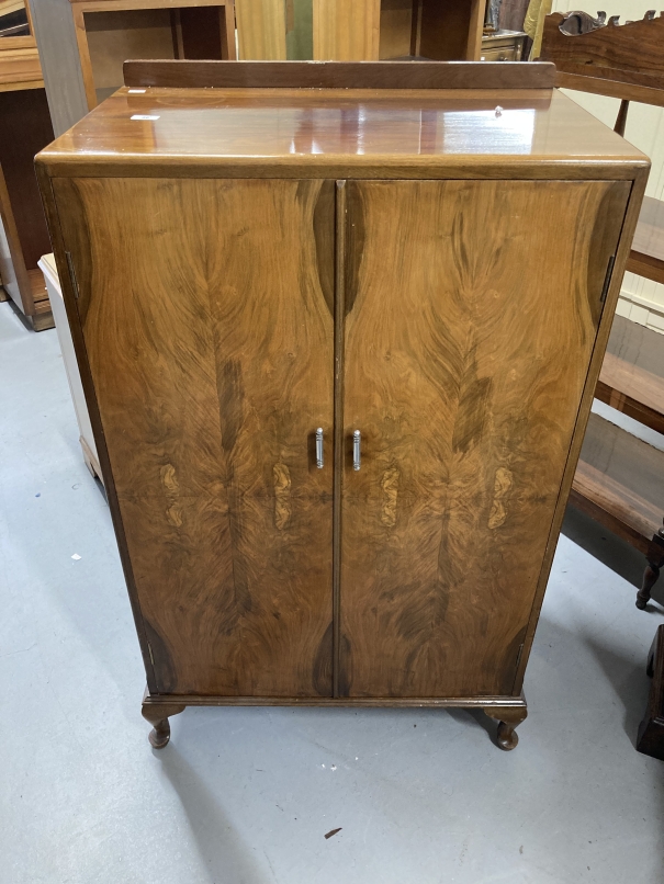 20th cent. Art Deco style dressing table with mirror above three drawers flanked by scroll shaped