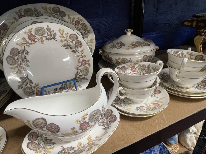 20th cent. Ceramics: Wedgwood Lichfield dinner and tea service saucers x 8, side plates x 10, - Bild 7 aus 7