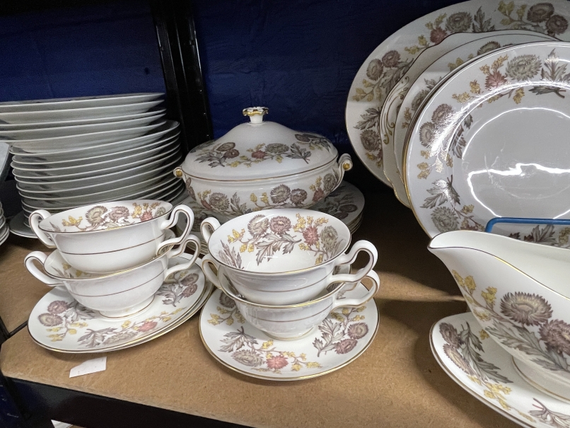 20th cent. Ceramics: Wedgwood Lichfield dinner and tea service saucers x 8, side plates x 10, - Bild 6 aus 7