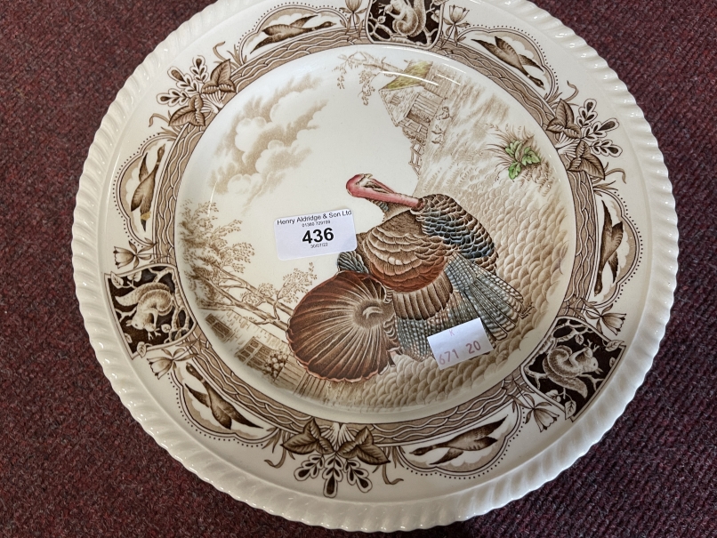 Early 20th cent. Ceramics: Johnson Bros. Barnyard King turkey oval and dinner plates (10½ins) x 9, - Bild 3 aus 4