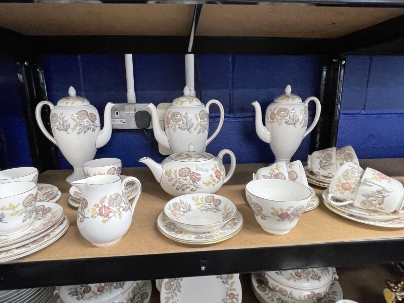 20th cent. Ceramics: Wedgwood Lichfield dinner and tea service saucers x 8, side plates x 10, - Bild 2 aus 7