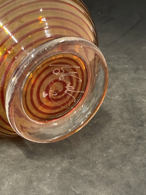 Studio Glass: Bob Crooks b1965. Ribbed overlay vase amber ground with pink spiral and flared rim. - Image 3 of 3
