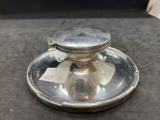 Hallmarked Silver: Capstan inkwell with glass liner, Birmingham. Total weight 9.6ozt.
