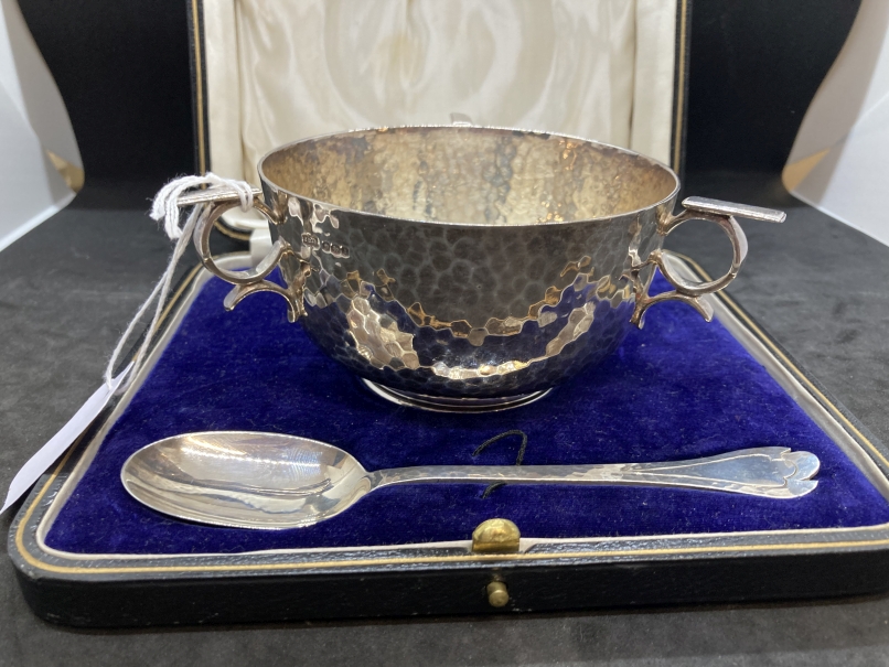 Hallmarked Silver: Art Nouveau three (scroll) handled bowl and spoon planished inside and outside, - Image 3 of 4