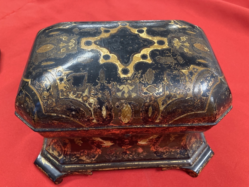 19th cent. Jennings & Betteridge chinoiserie bomb shaped tea caddy, papier mache black lacquer and - Image 2 of 8