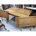 Good quality 20th cent. oak draw leaf extending dining table with single drawer. 94½ins. x 36ins.