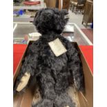 Toys/Collectibles: Steiff British Collectors 1912 replica teddy bear. Limited edition of 3000