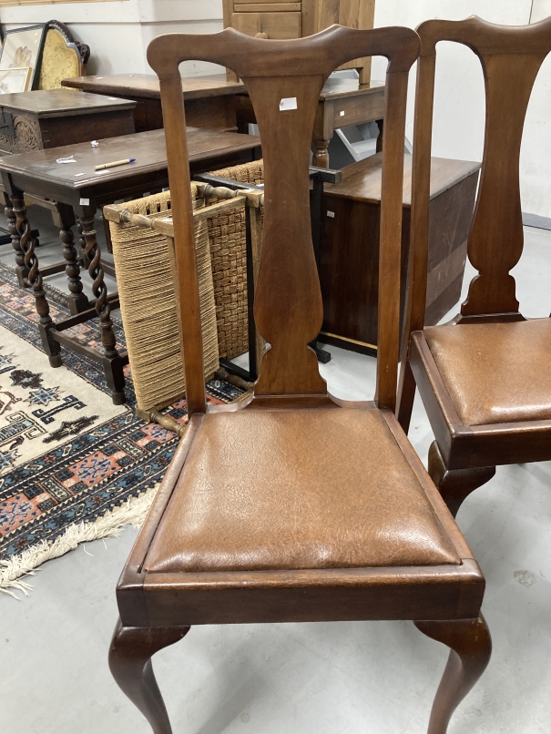 20th cent. Mahogany Queen Anne style dining chairs, drop in seats on cabriole legs. (6) - Image 2 of 2