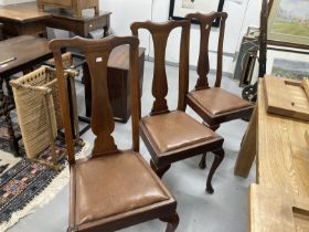 20th cent. Mahogany Queen Anne style dining chairs, drop in seats on cabriole legs. (6)