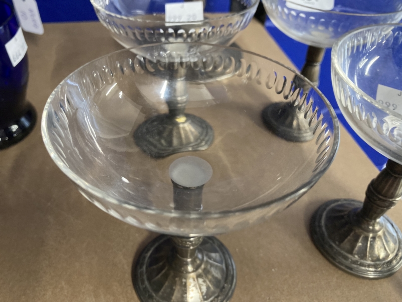 Late 19th/early 20th cent. White metal and glass fruit set, tests silver, unidentified assay mark, - Image 3 of 3