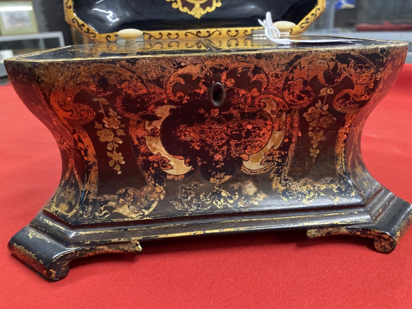 19th cent. Jennings & Betteridge chinoiserie bomb shaped tea caddy, papier mache black lacquer and - Image 4 of 8