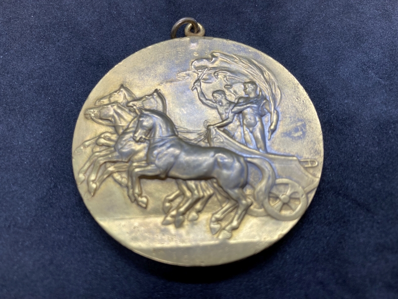 Olympic Games: 1908 pewter gilt Participation Medal, on the obverse is a Greek quadriga with the