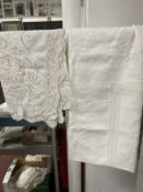 Ismay Collection: Early 20th cent. Table linen, lace and cut work tea table cloth, dinner table