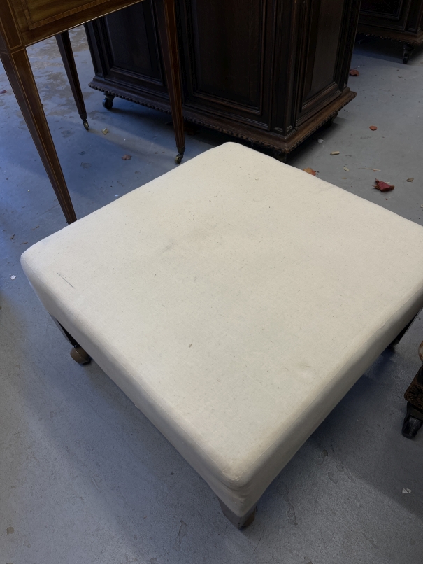 Ismay Collection: Provenance ex-Haselbech Hall (Hazelbeech) footstool, Howard & Son, on square - Image 3 of 4