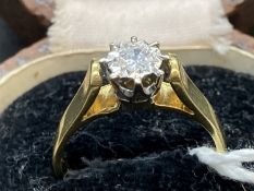 Jewellery: Ring, 18ct gold illusion set with a single brilliant cut diamond, estimated weight 0.