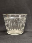 WHITE STAR LINE: Rare crystal ice bucket with house flag to front. 6ins. x 7ins.