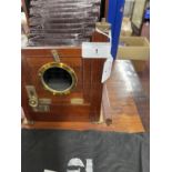 Cameras & Photographic Equipment: 19th cent. Sands & Hunter bellows camera with three plate holders,