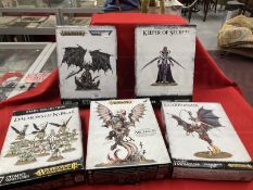 Toys & Games: Warhammer unmade, boxed construction kits, models. Archaon Blood Thirster, Daemons