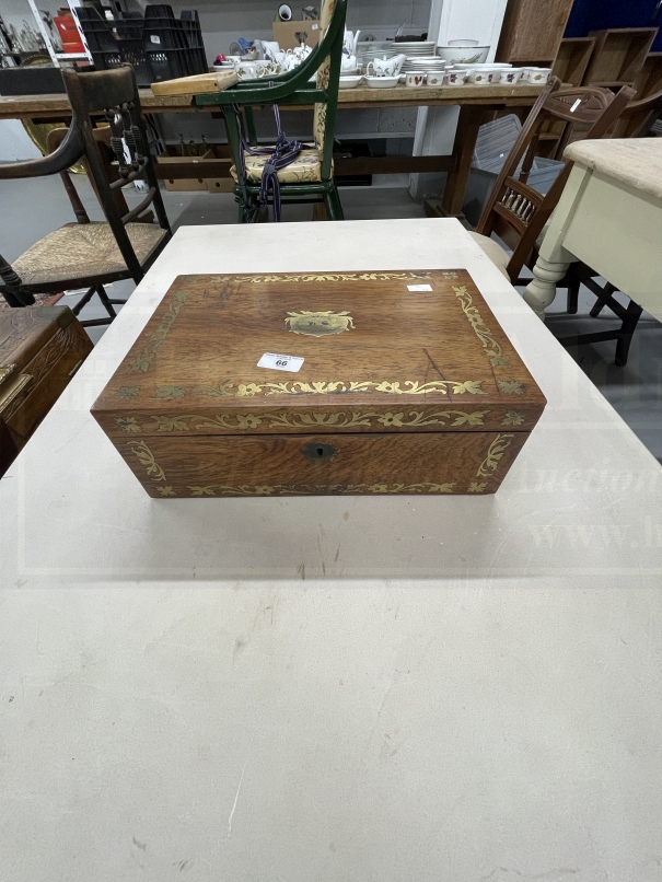 19th cent. Rosewood writing box with inlaid brass flowers to the top and front, central brass