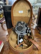 Cameras & Photographic Equipment: 1950s Bolex Paillard mechanical 3mm hand camera in case, plus a