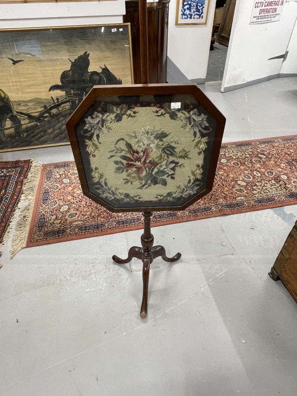 19th cent. Mahogany woolwork pole screen with glazed embroidered panel decorated with foliage and - Image 2 of 2