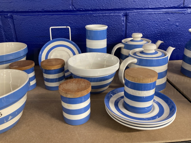 Ceramics: Collection of blue banded T.G. Green and Cornishware style, mostly modern including - Image 4 of 6