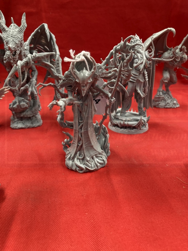 Toys & Games: Warhammer Fantasy Wargames, large scale ready made, unpainted Daemon Warriors. (5) - Image 3 of 7
