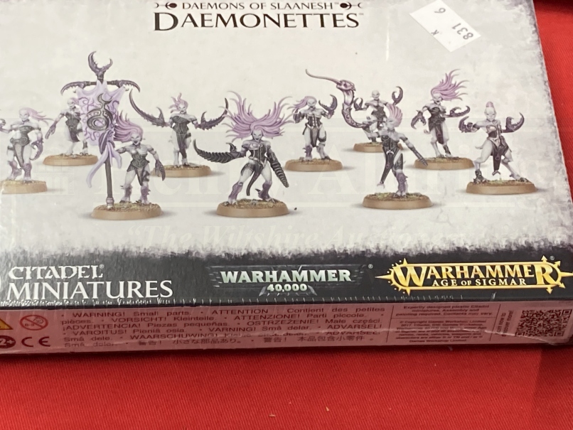 Toys & Games: Warhammer construction kits, warriors. Slaves to Darkness x 3, Daemons of Slaanesh - Image 7 of 9