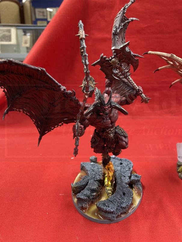 Toys & Games: Warhammer Fantasy Wargames, pre-made well painted Daemon Warriors of various sizes - Image 5 of 8